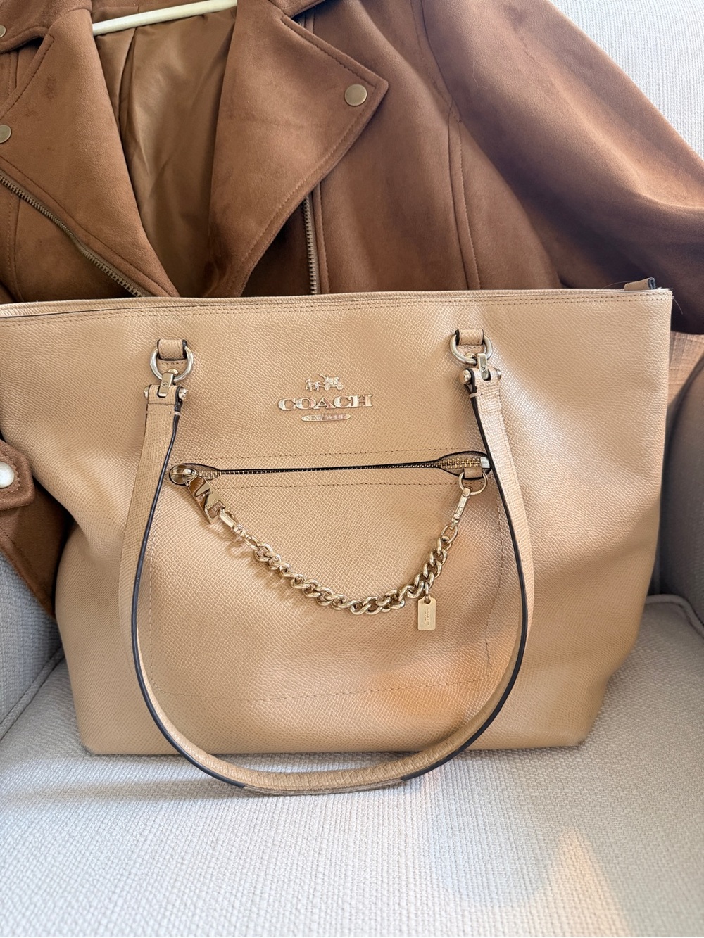 COACH Pebbled Leather Station Tote in Classic Beige with Gold Hardware